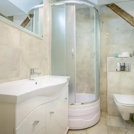 Double Bedroom In * Belgrado